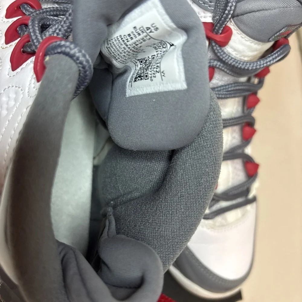 Nike‎ Air Jordan 9 Retro Size 4Y, Fire Red/Cool Grey, 302359-162